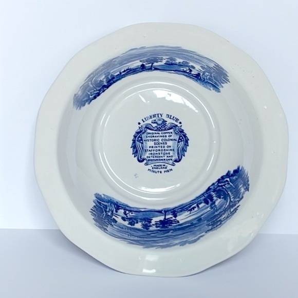 Liberty Blue Round Serving Dish Staffordshire England Ironstone Blue and White - Picture 4 of 8